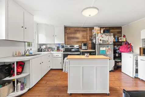 17 Lawson Avenue Franklin NH 03235