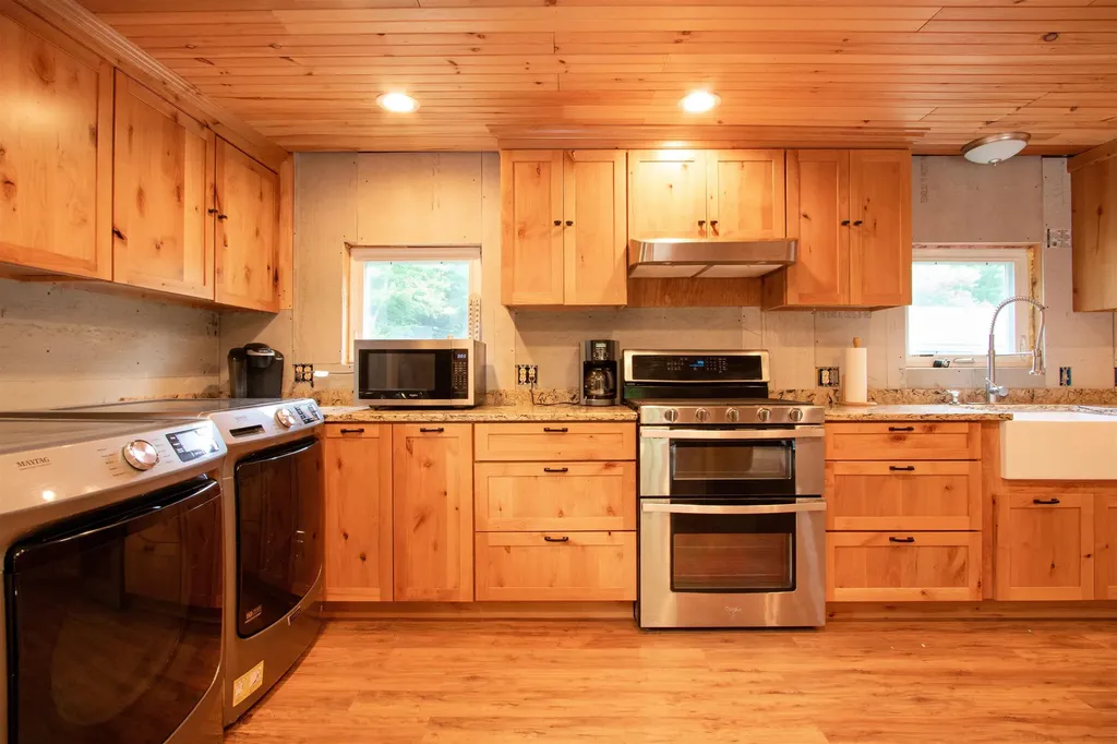 3737 Mcdowell Road Danville VT 05828