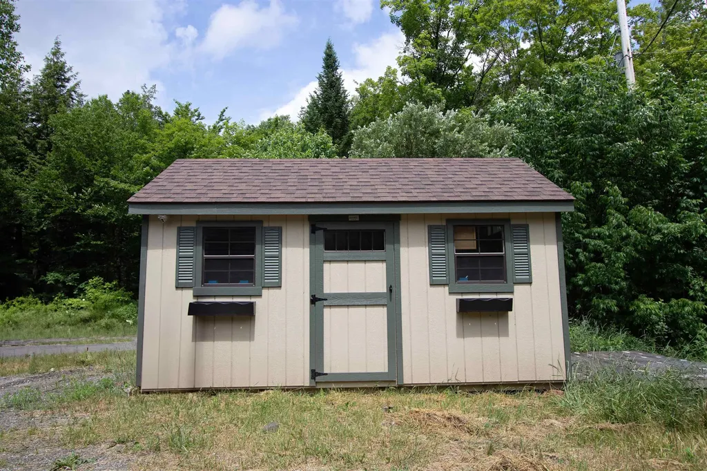 3737 Mcdowell Road Danville VT 05828