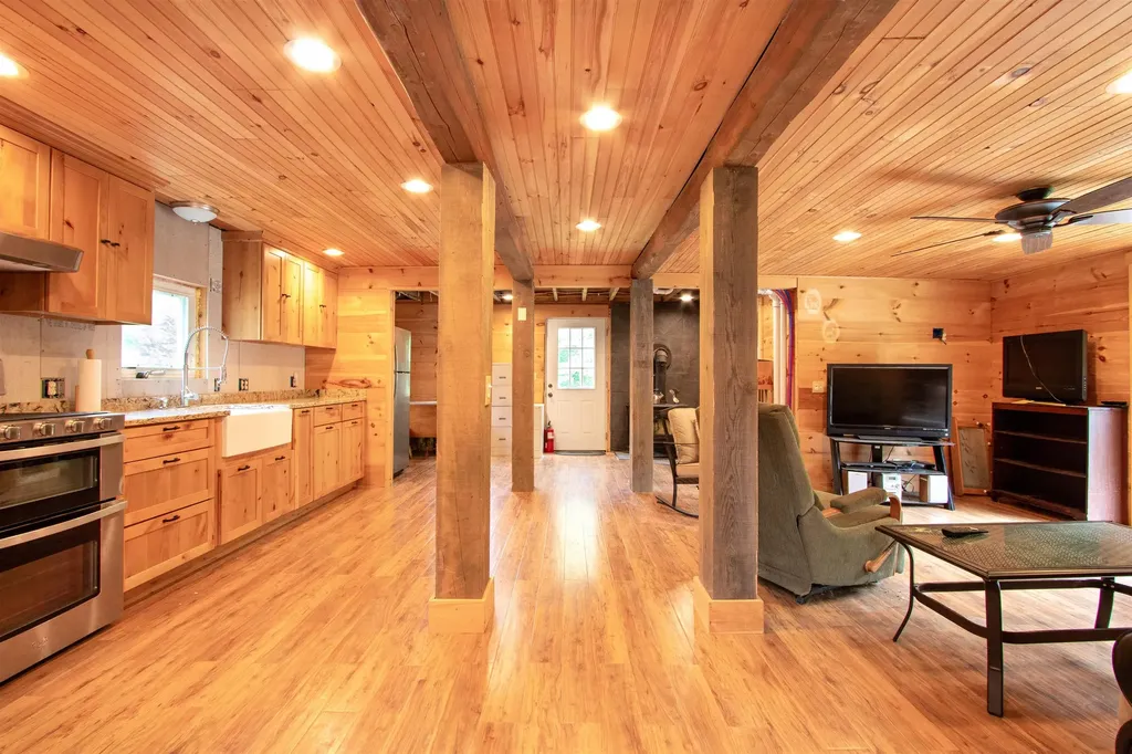 3737 Mcdowell Road Danville VT 05828
