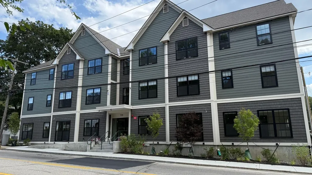 725 Central Avenue Dover NH 03820