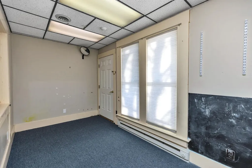 21 School Street Hillsborough NH 03244