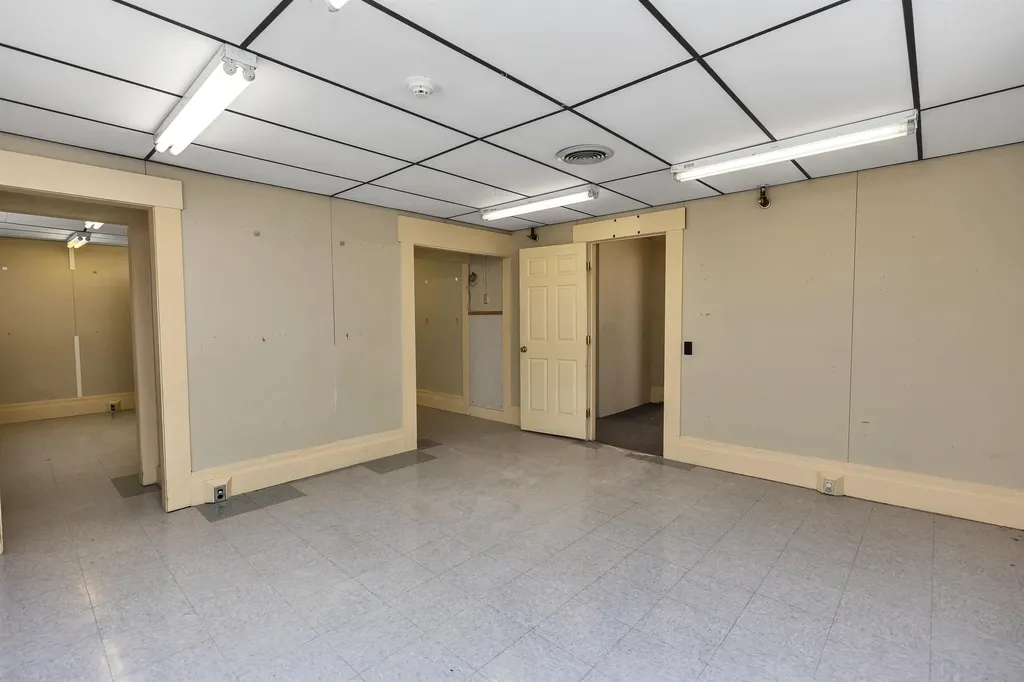 21 School Street Hillsborough NH 03244