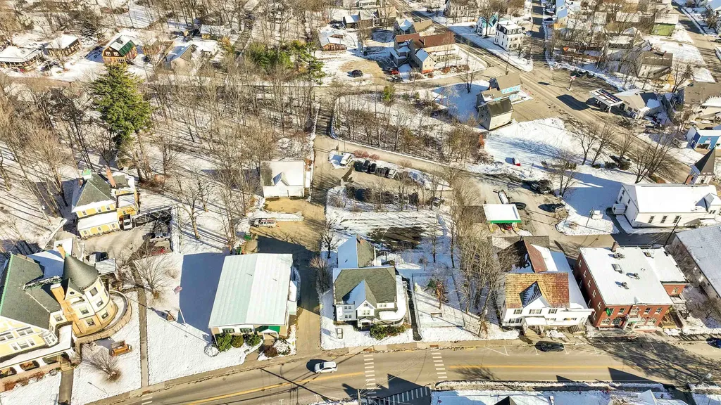 21 School Street Hillsborough NH 03244