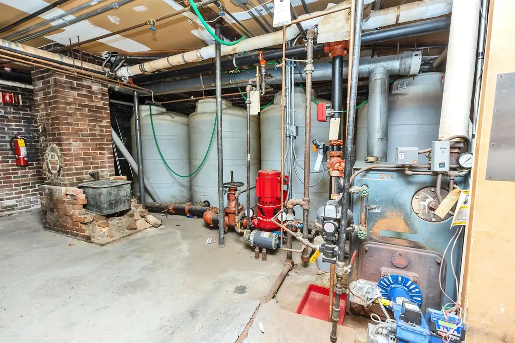 21 School Street Hillsborough NH 03244