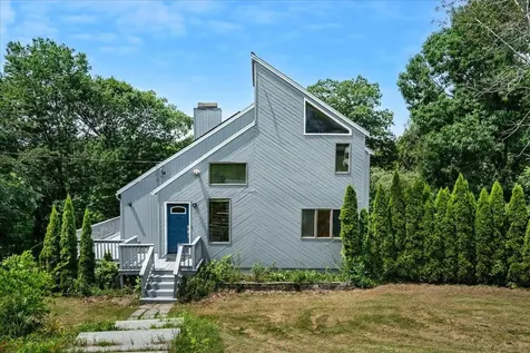 11 Roberts Road Rochester NH 03867