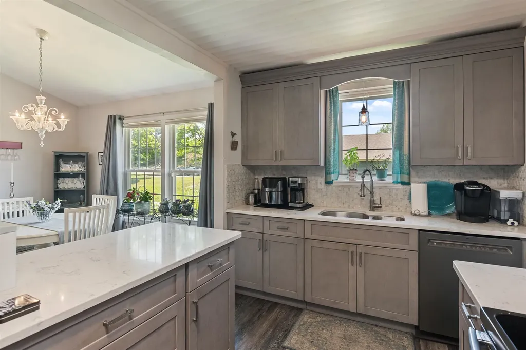 33 Conifer Court Burlington VT 05401