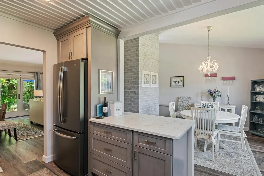 33 Conifer Court Burlington VT 05401