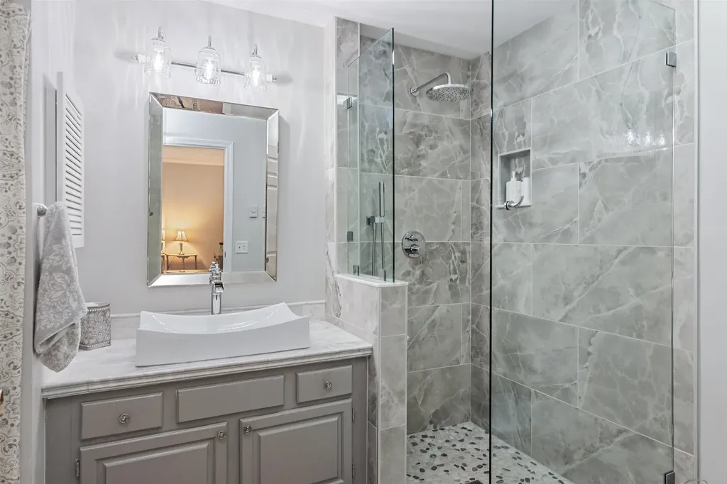 33 Conifer Court Burlington VT 05401