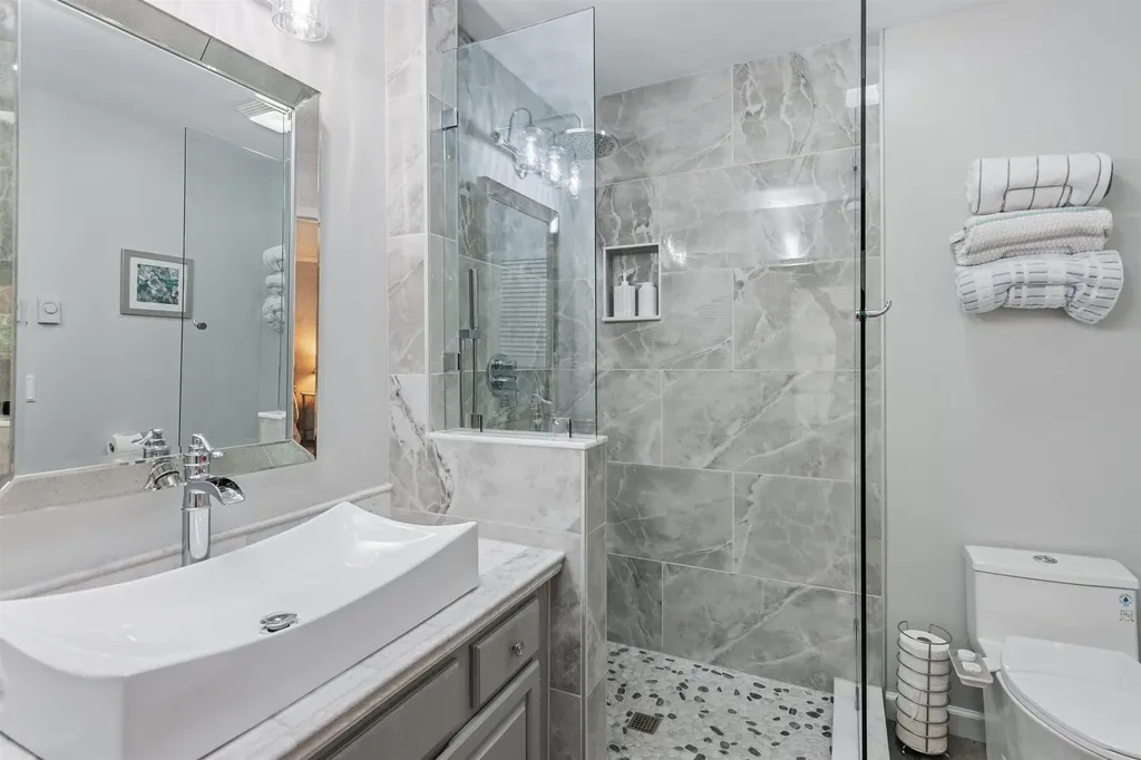 33 Conifer Court Burlington VT 05401