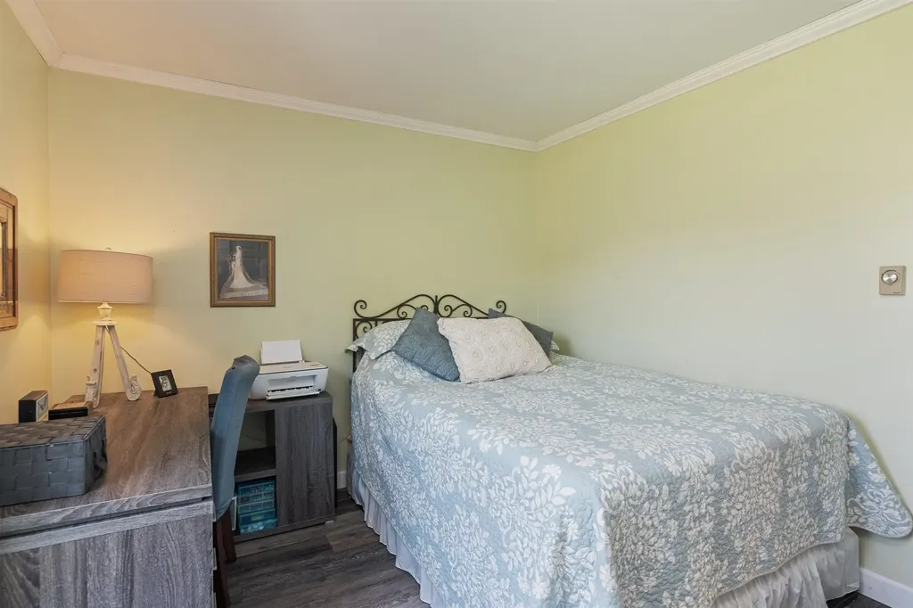 33 Conifer Court Burlington VT 05401