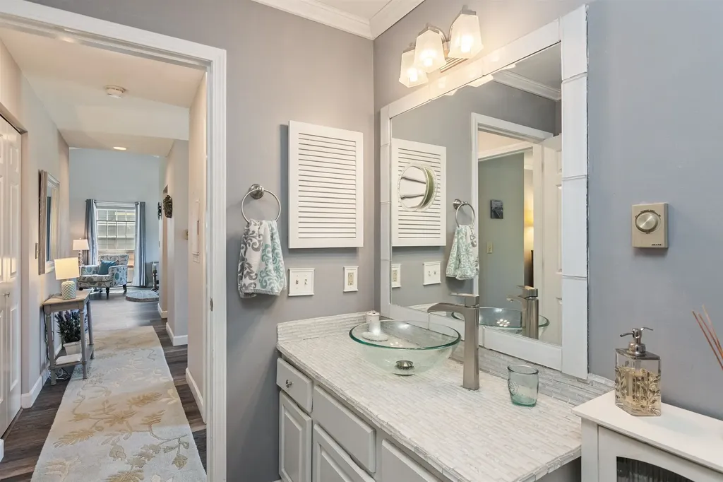 33 Conifer Court Burlington VT 05401