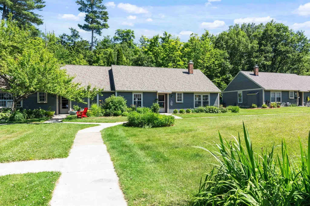 33 Conifer Court Burlington VT 05401