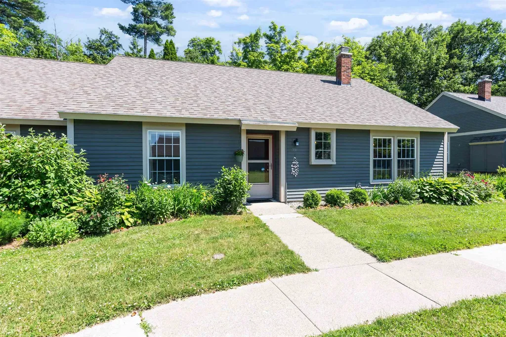 33 Conifer Court Burlington VT 05401