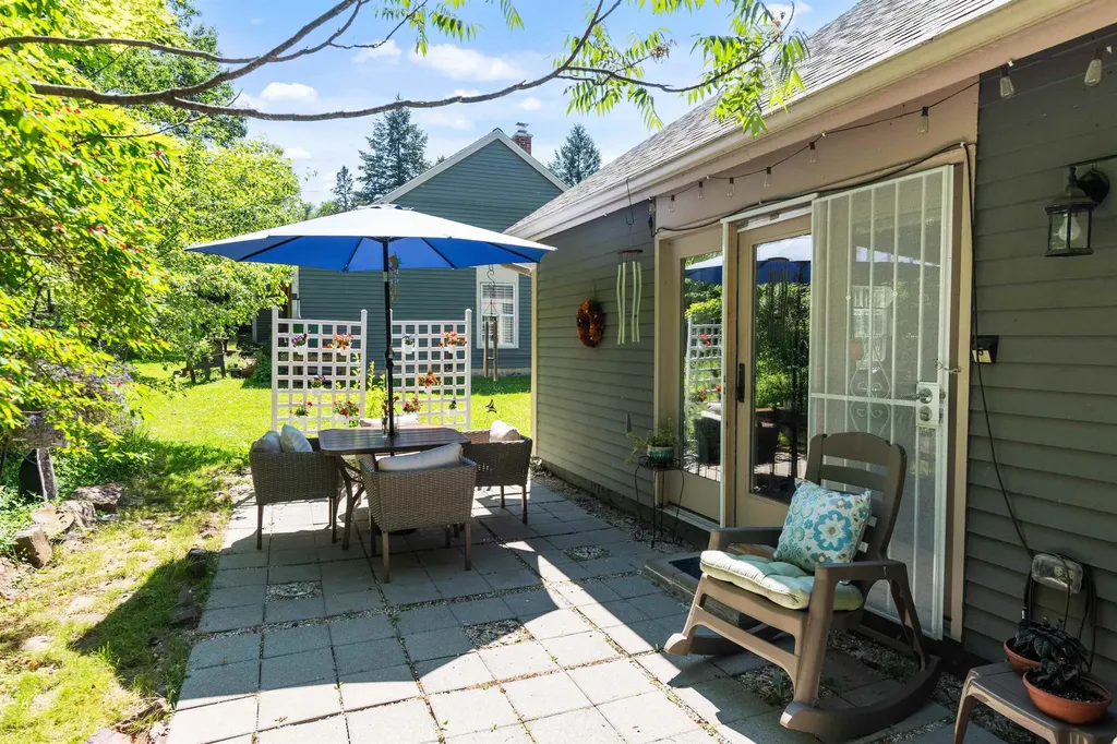 33 Conifer Court Burlington VT 05401