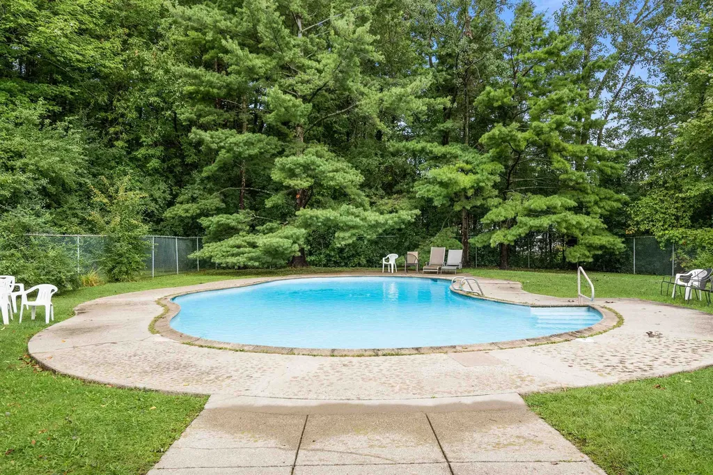 33 Conifer Court Burlington VT 05401