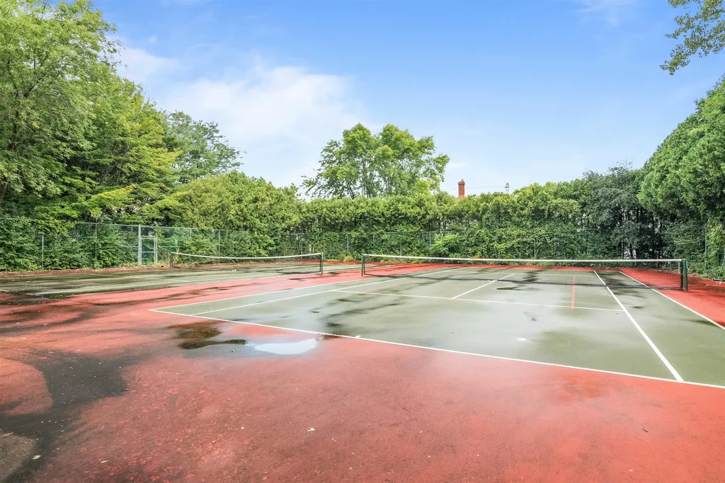 33 Conifer Court Burlington VT 05401