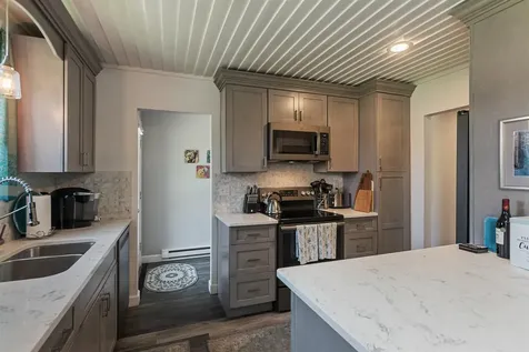 33 Conifer Court Burlington VT 05401