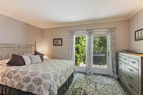 33 Conifer Court Burlington VT 05401