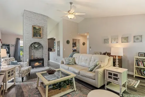 33 Conifer Court Burlington VT 05401