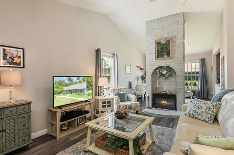 33 Conifer Court Burlington VT 05401