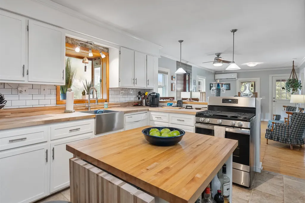 11 Russell Street Winooski VT 05404