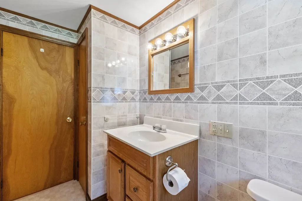 142 Hill Road Franklin NH 03235