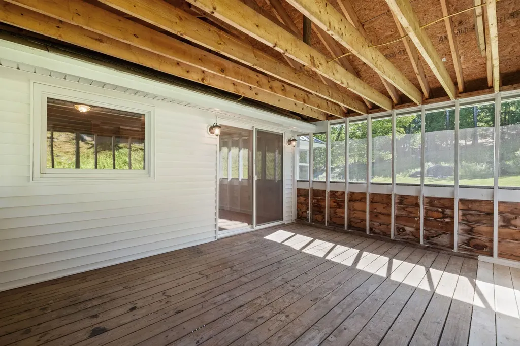 142 Hill Road Franklin NH 03235