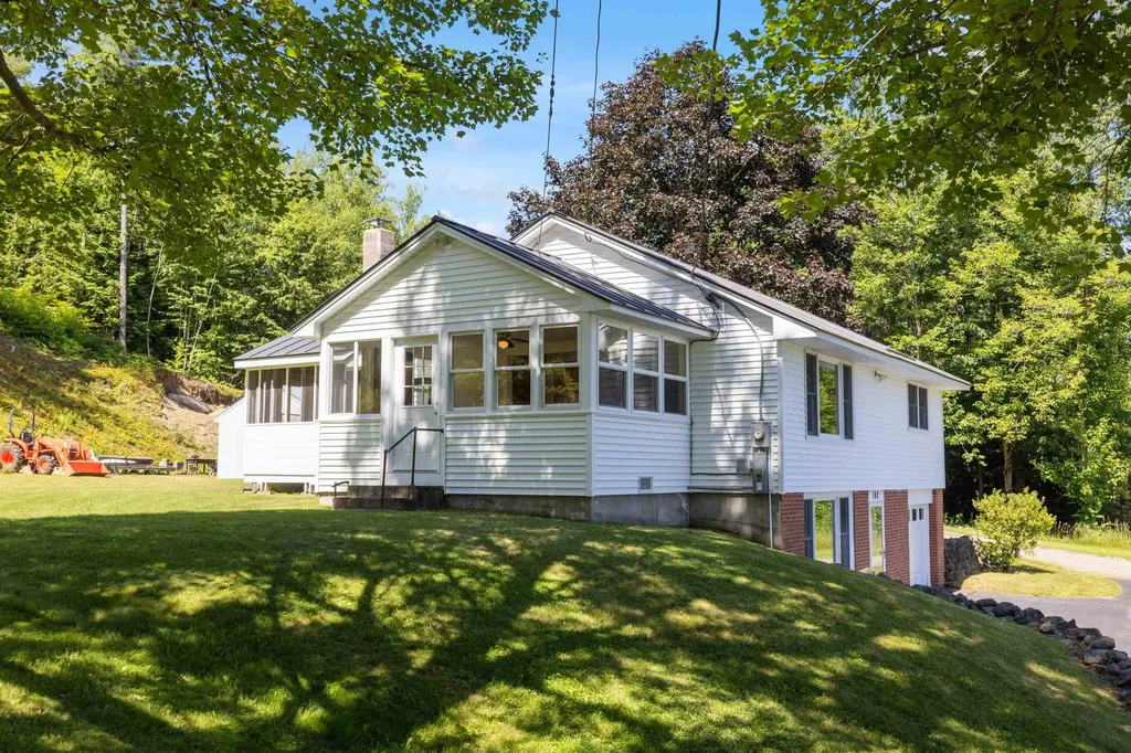 142 Hill Road Franklin NH 03235