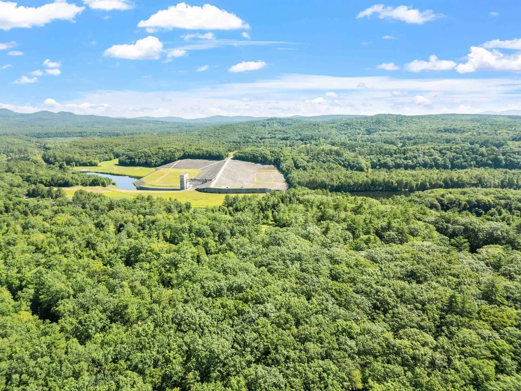 142 Hill Road Franklin NH 03235