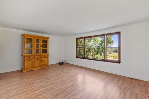 142 Hill Road Franklin NH 03235