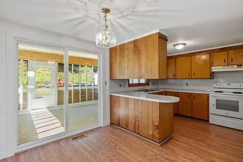 142 Hill Road Franklin NH 03235