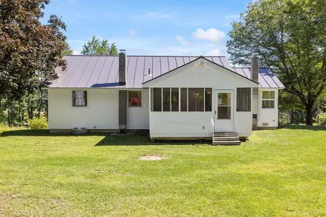 142 Hill Road Franklin NH 03235