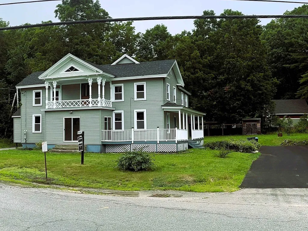 16 Church Street Belmont NH 03220