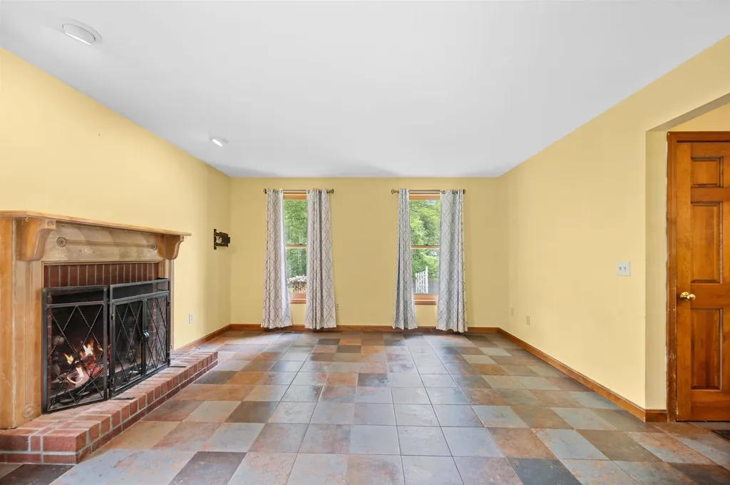 55 Turkey Hill Road Richmond VT 05477