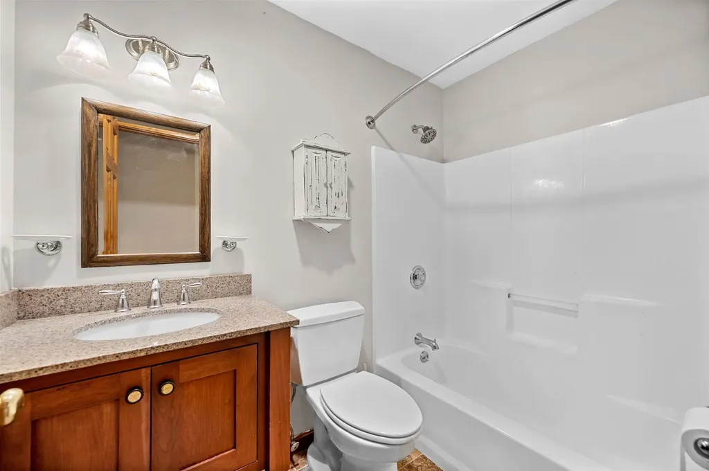 55 Turkey Hill Road Richmond VT 05477