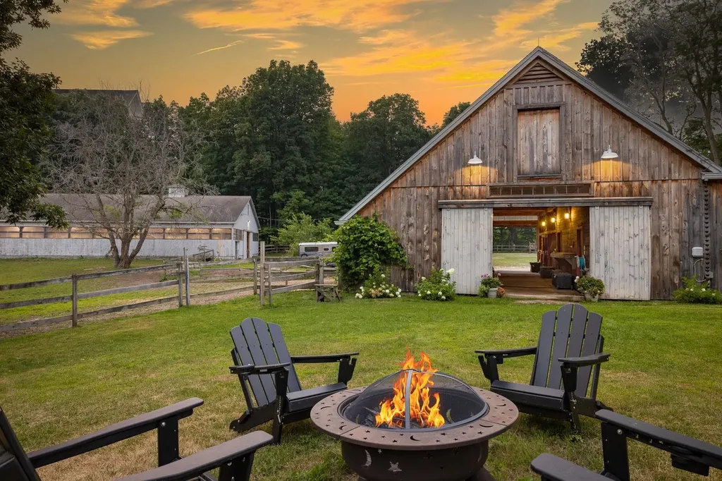 298 Exeter Road Hampton Falls NH 03844