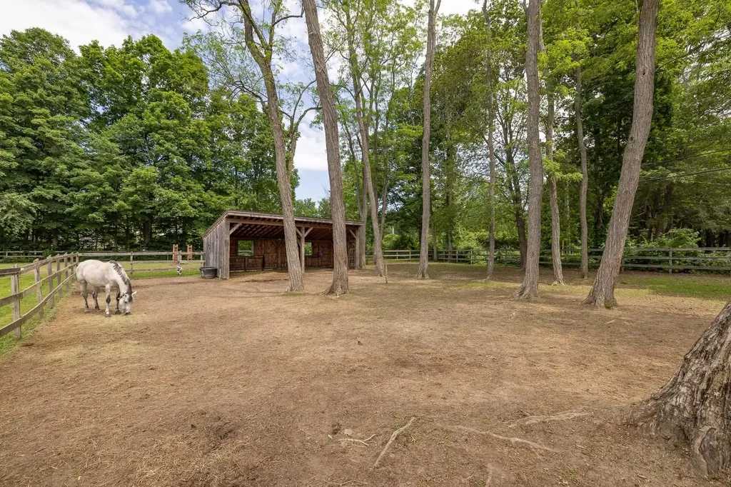 298 Exeter Road Hampton Falls NH 03844