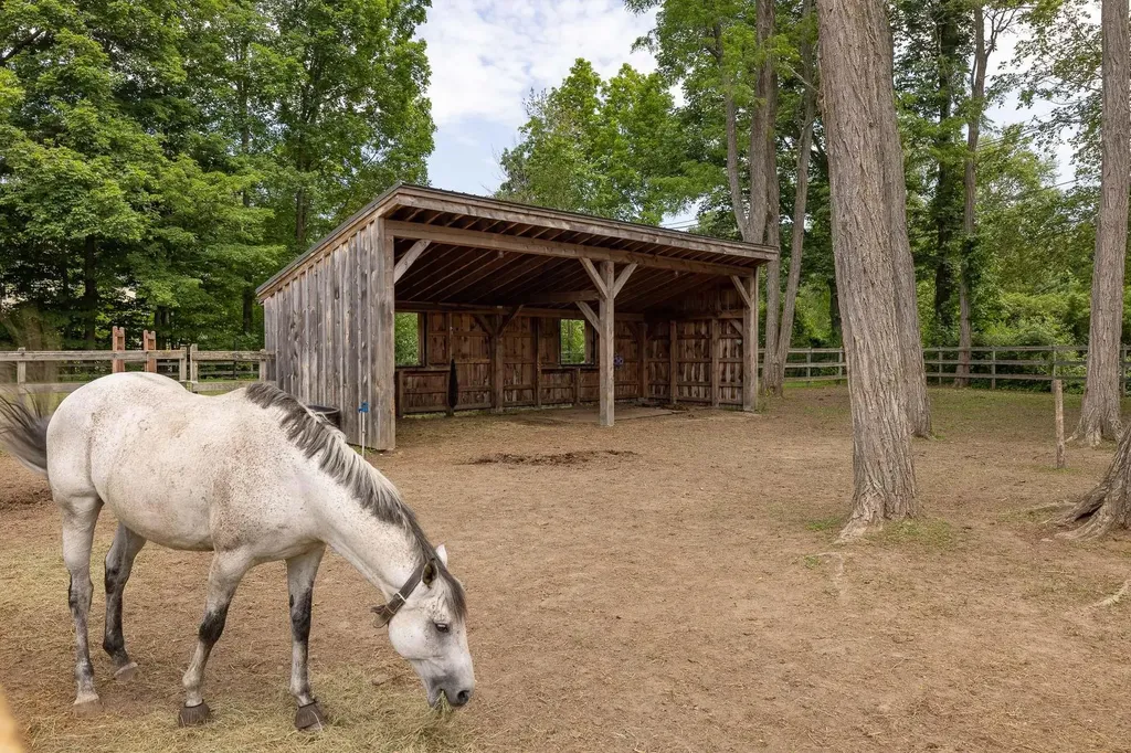 298 Exeter Road Hampton Falls NH 03844