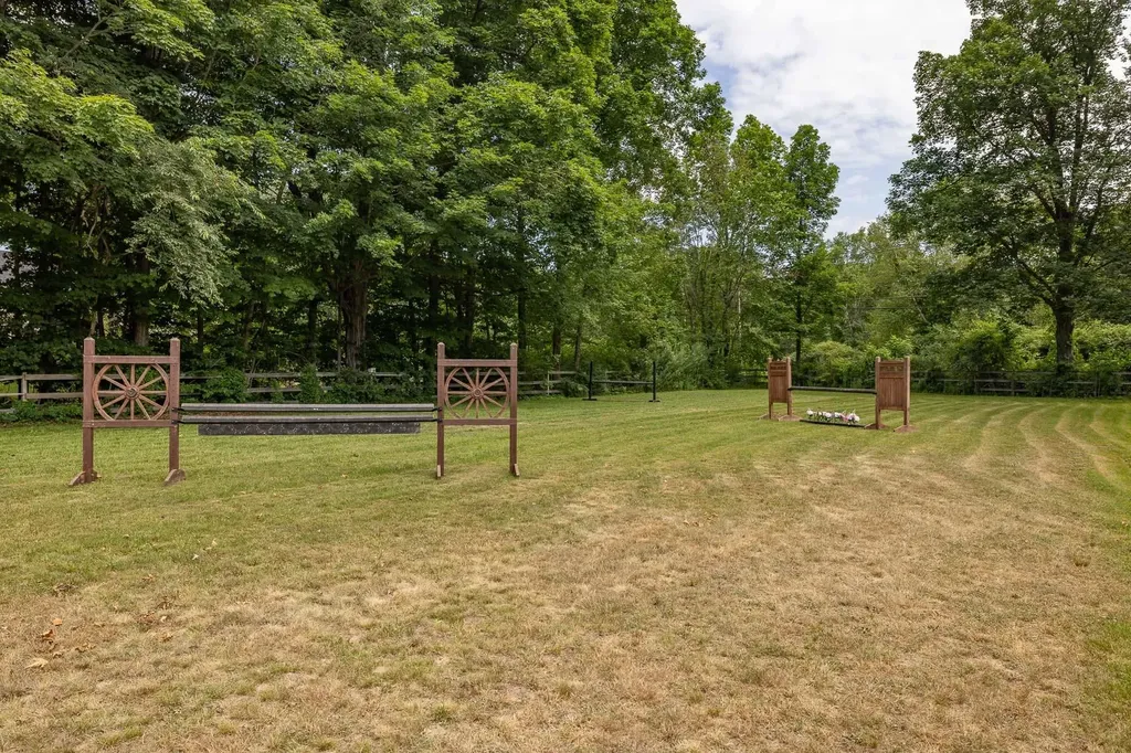 298 Exeter Road Hampton Falls NH 03844