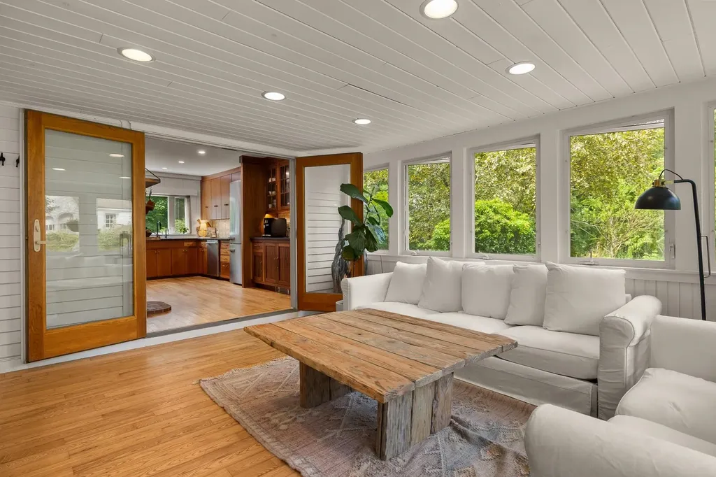 298 Exeter Road Hampton Falls NH 03844