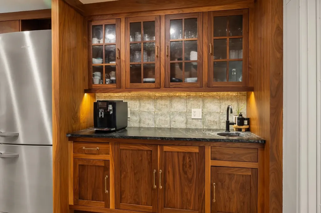 298 Exeter Road Hampton Falls NH 03844