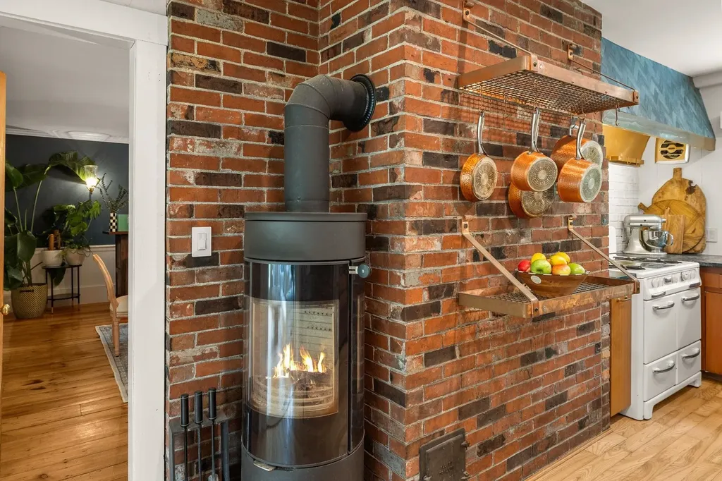 298 Exeter Road Hampton Falls NH 03844