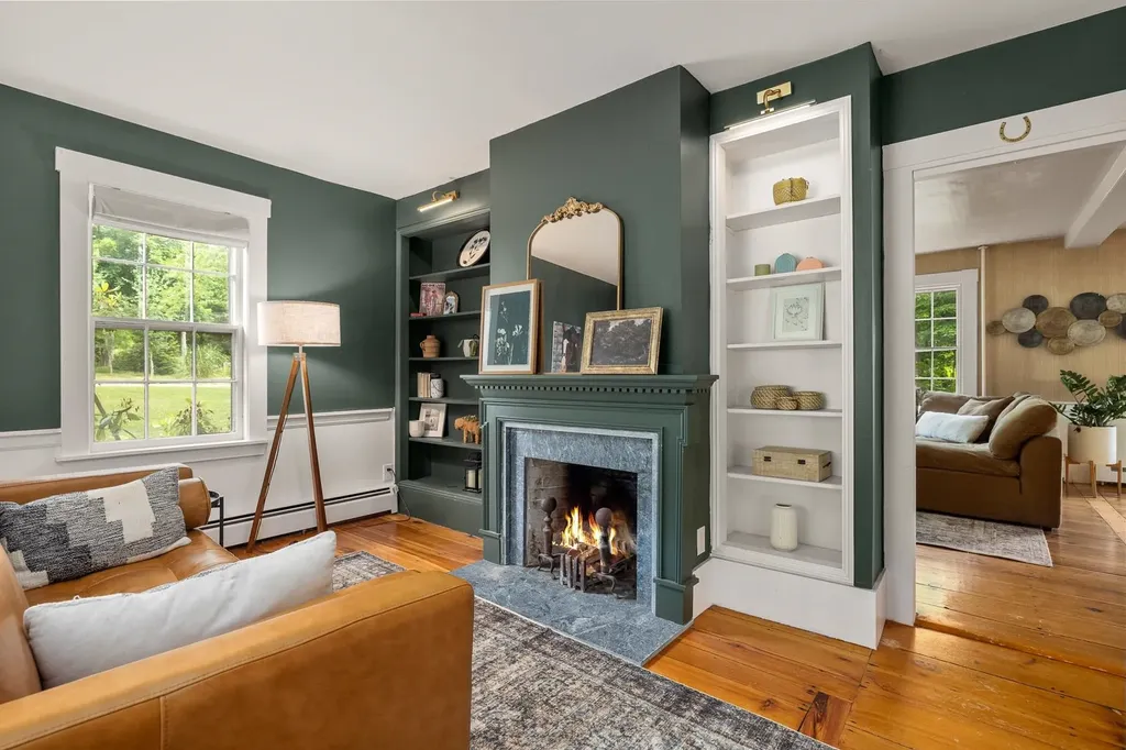 298 Exeter Road Hampton Falls NH 03844