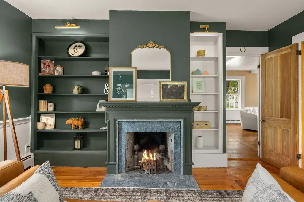 298 Exeter Road Hampton Falls NH 03844