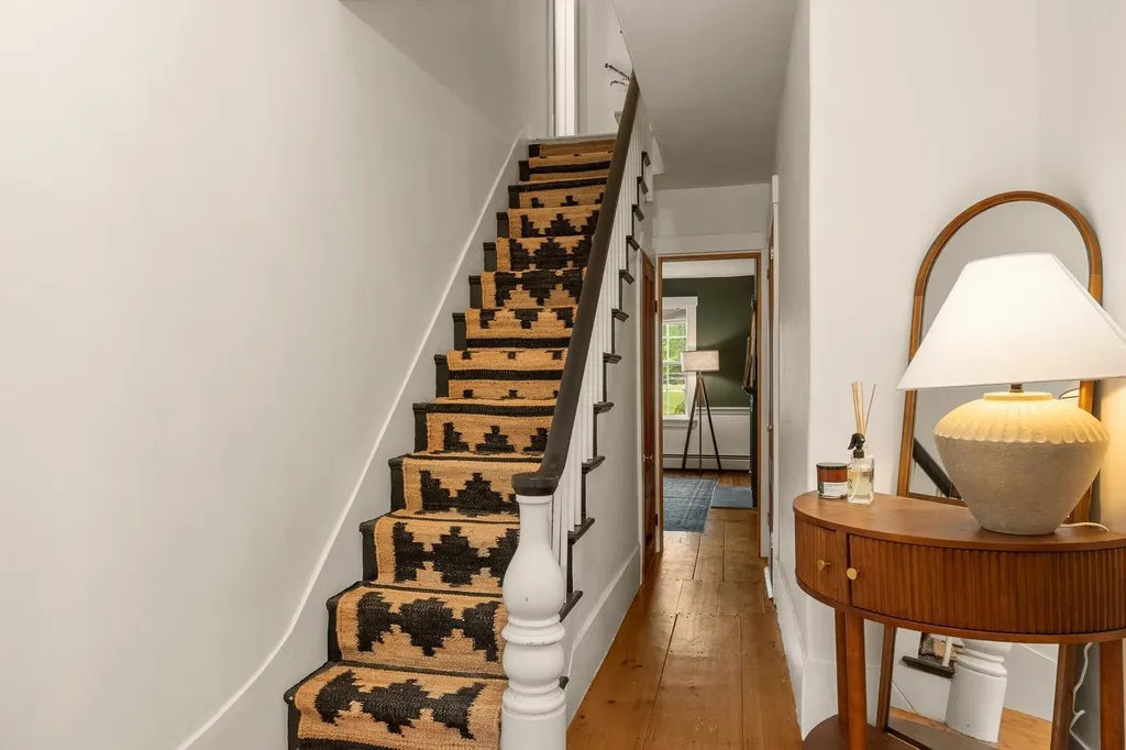 298 Exeter Road Hampton Falls NH 03844