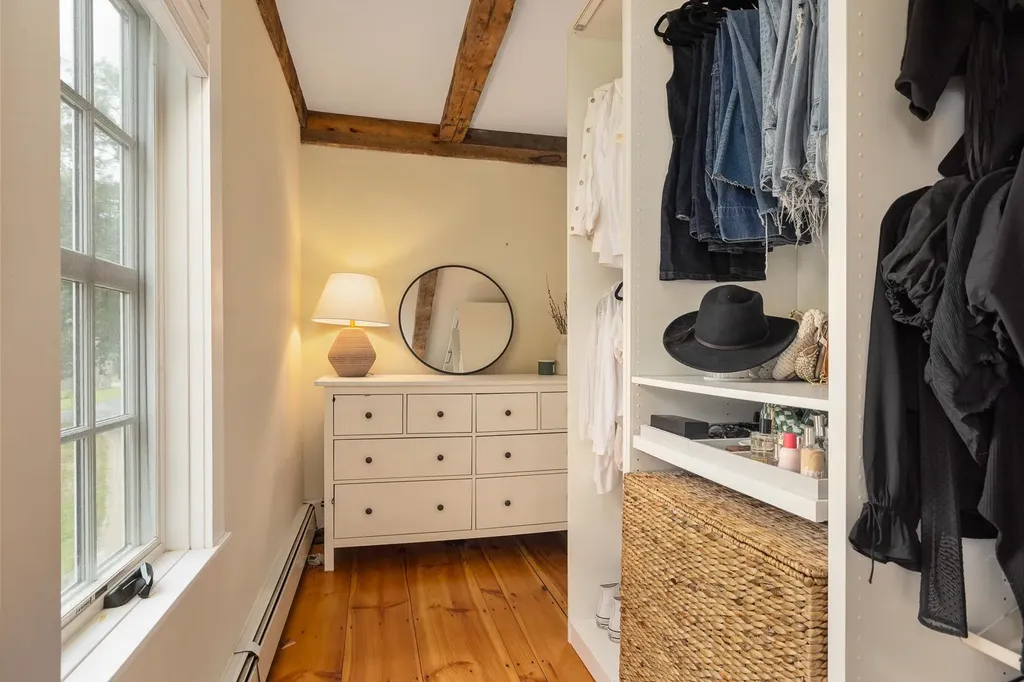 298 Exeter Road Hampton Falls NH 03844