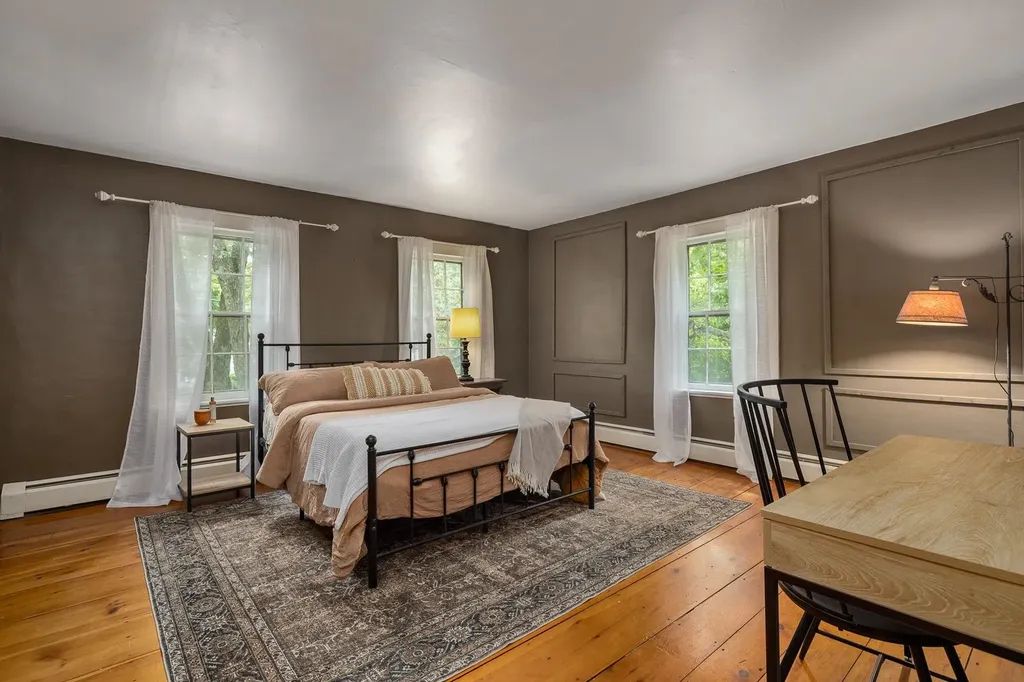 298 Exeter Road Hampton Falls NH 03844