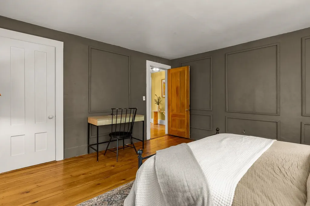 298 Exeter Road Hampton Falls NH 03844