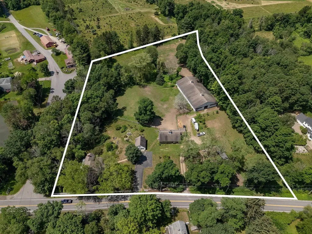 298 Exeter Road Hampton Falls NH 03844